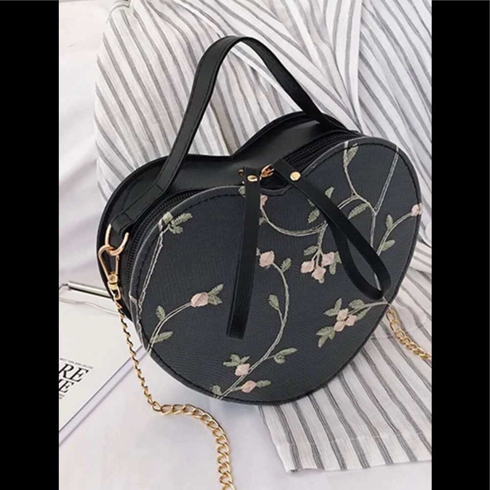 New Floral embroidery heart satchel bag